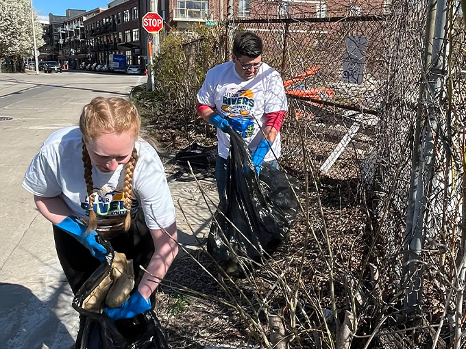 Volunteers Working on Cleanup 1